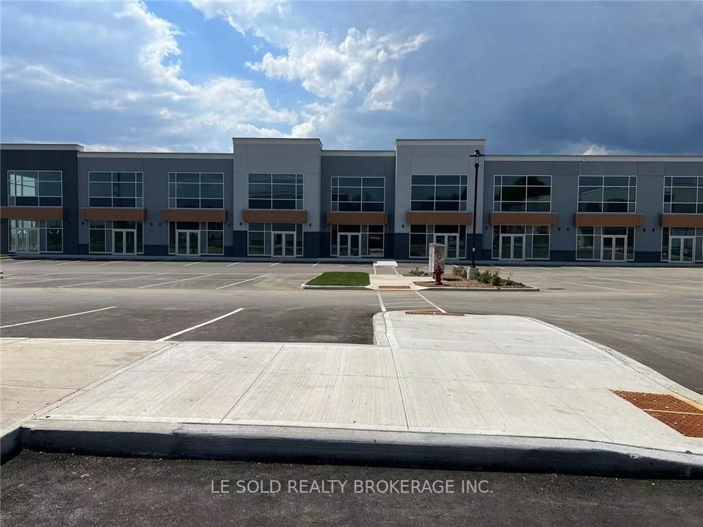 1040 Garner Rd W, #C104