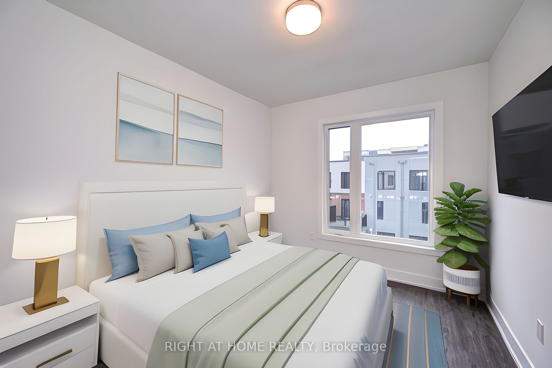 99 Roger St, #18