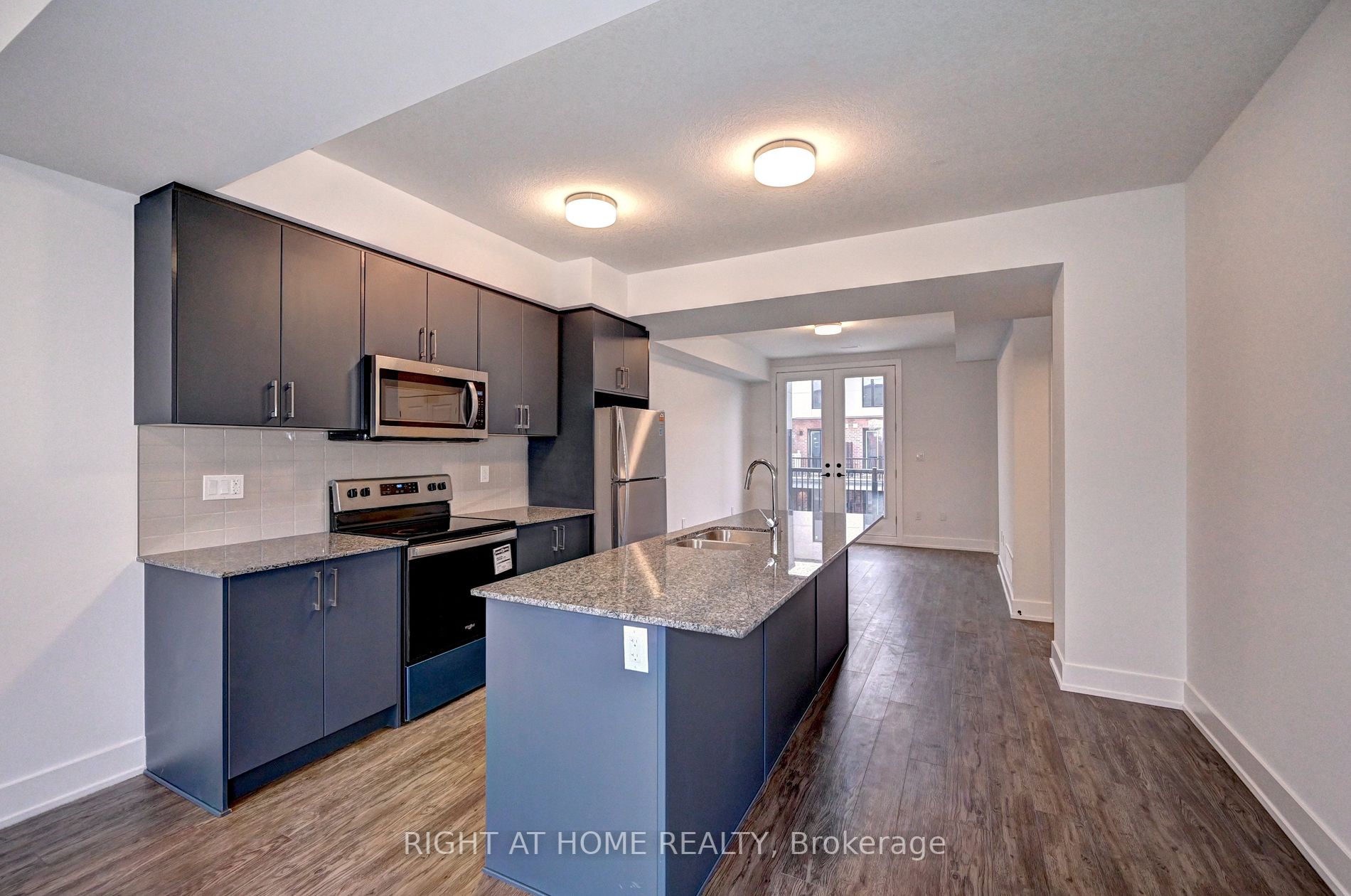 99 Roger St, #18