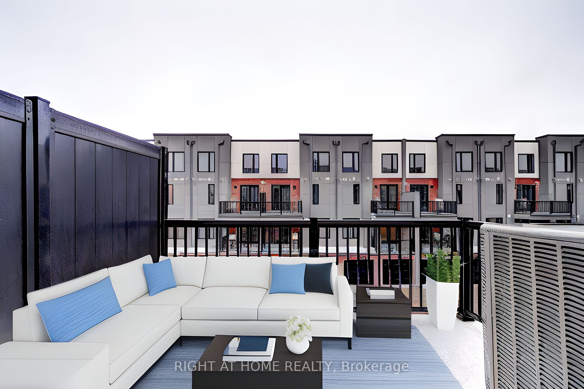 99 Roger St, #18