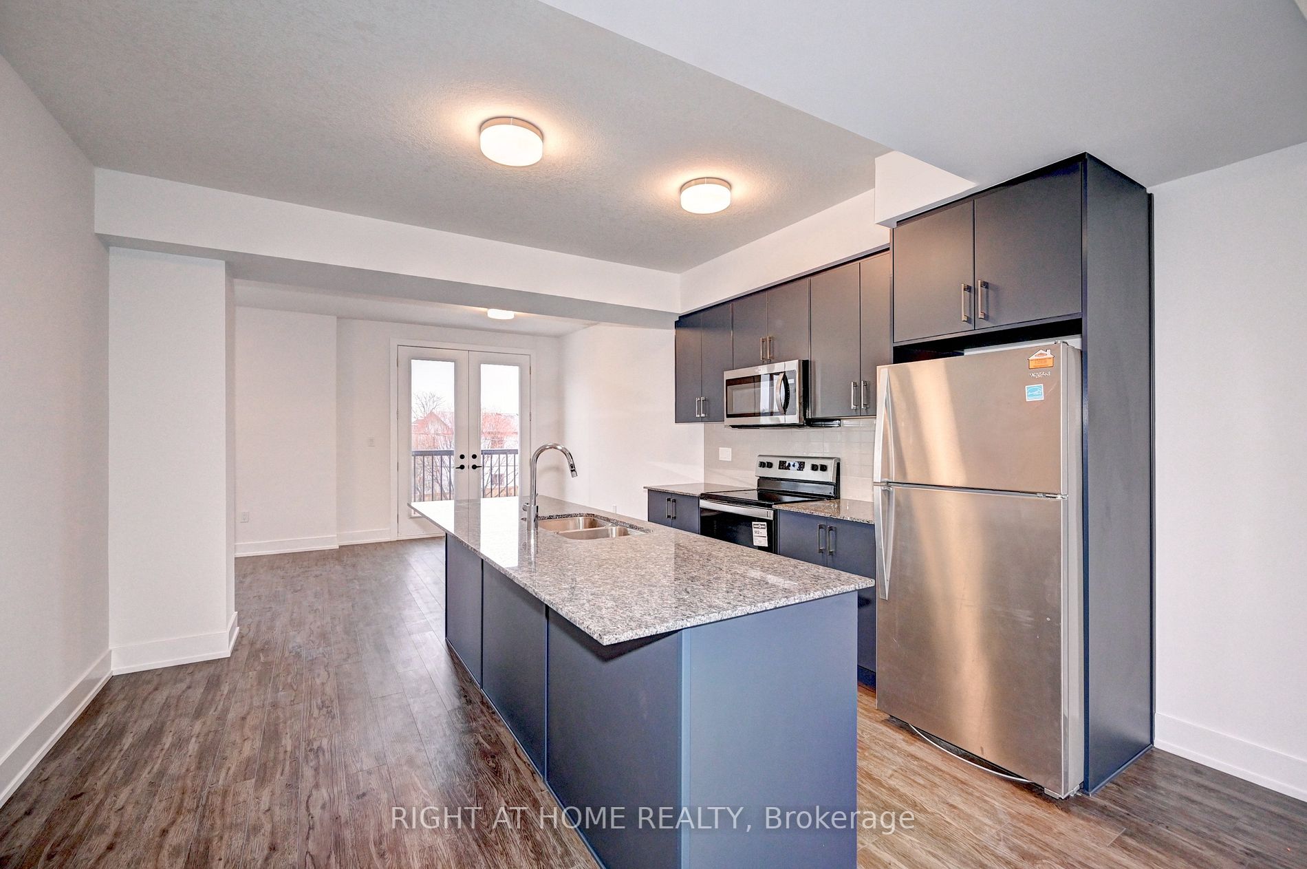 99 Roger St, #18