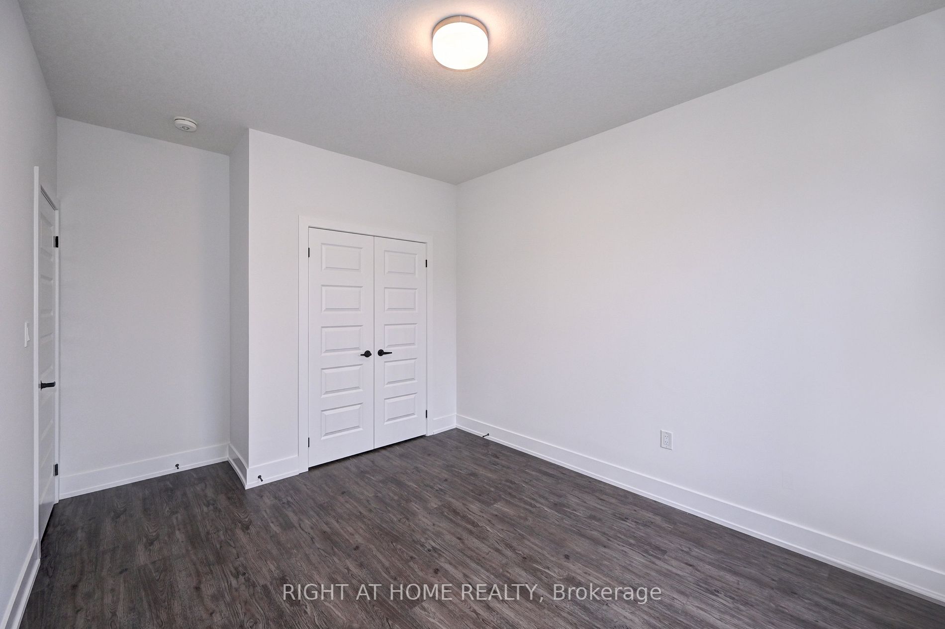 99 Roger St, #18