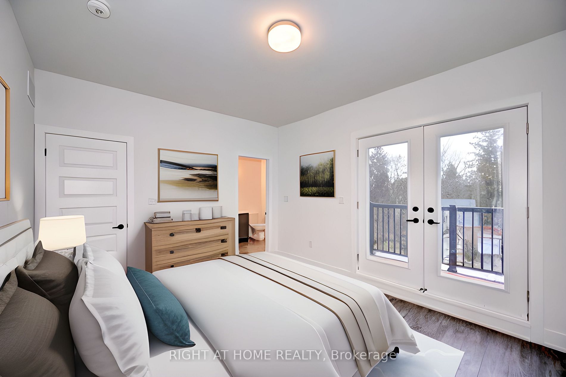 99 Roger St, #18