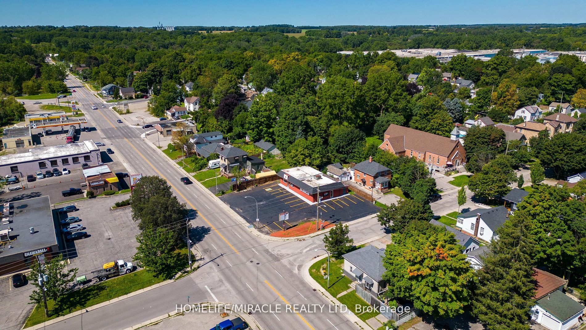 235 Dundas St