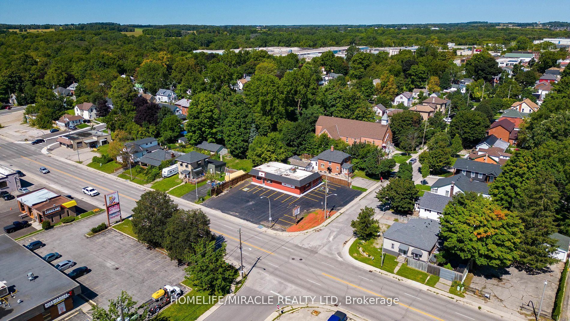 235 Dundas St