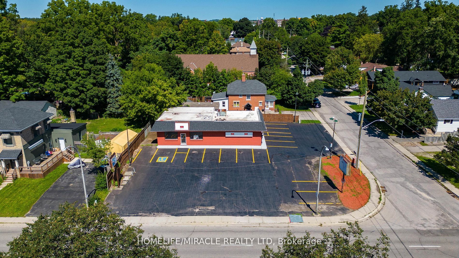 235 Dundas St