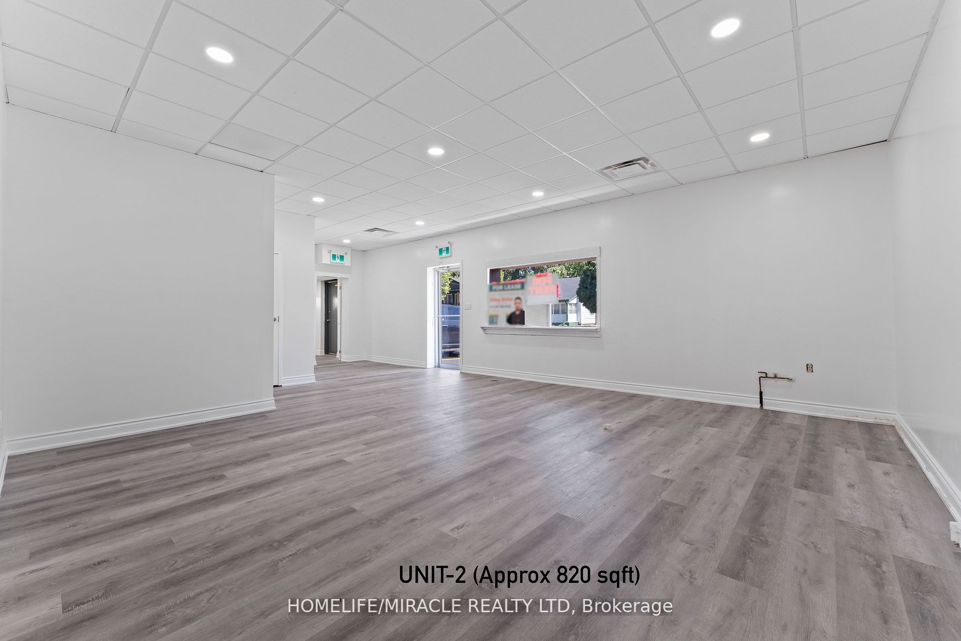 235 Dundas St