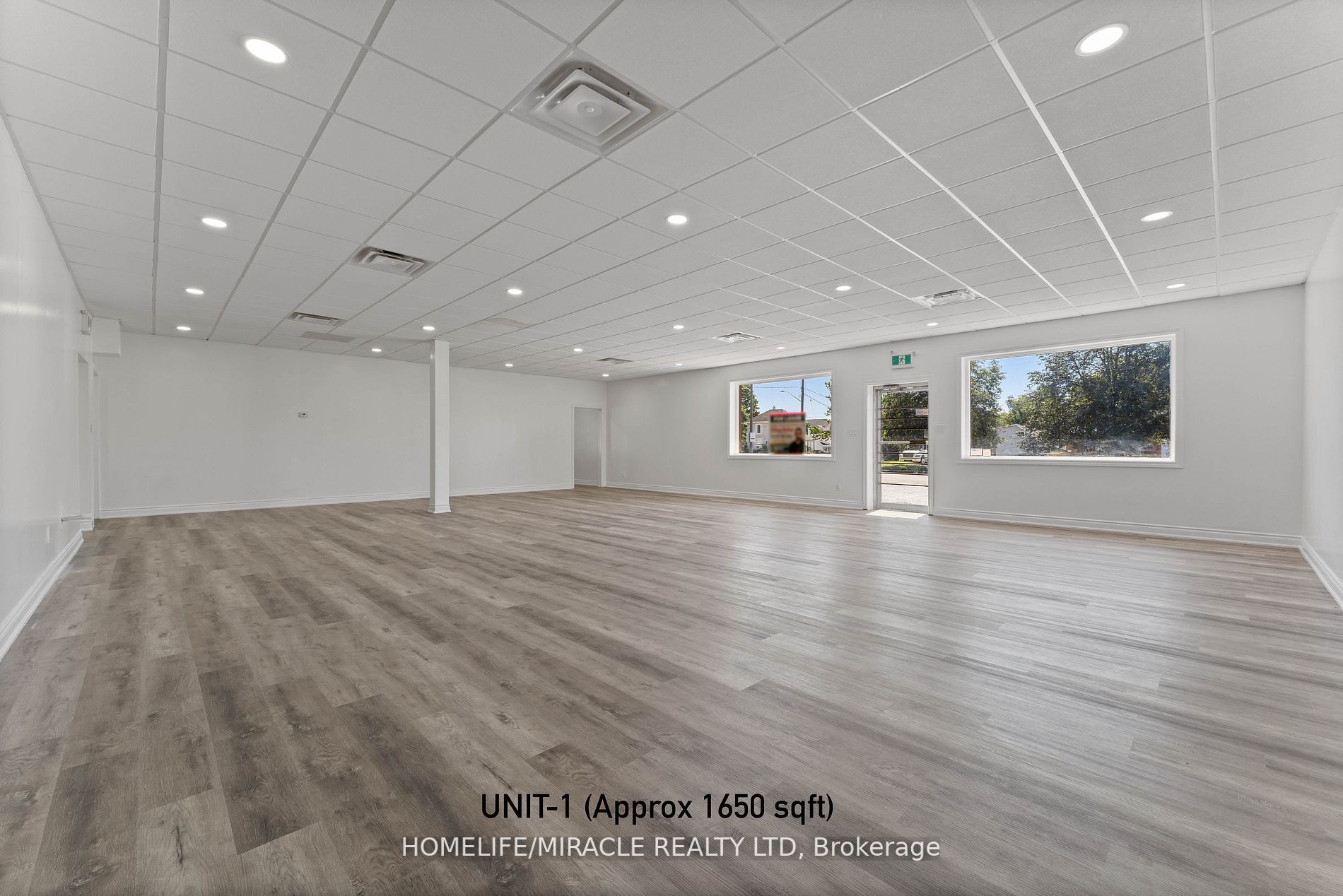235 Dundas St