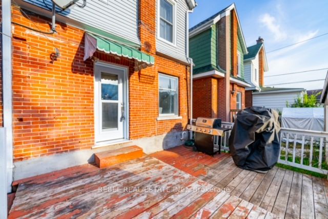 167 Adeline St