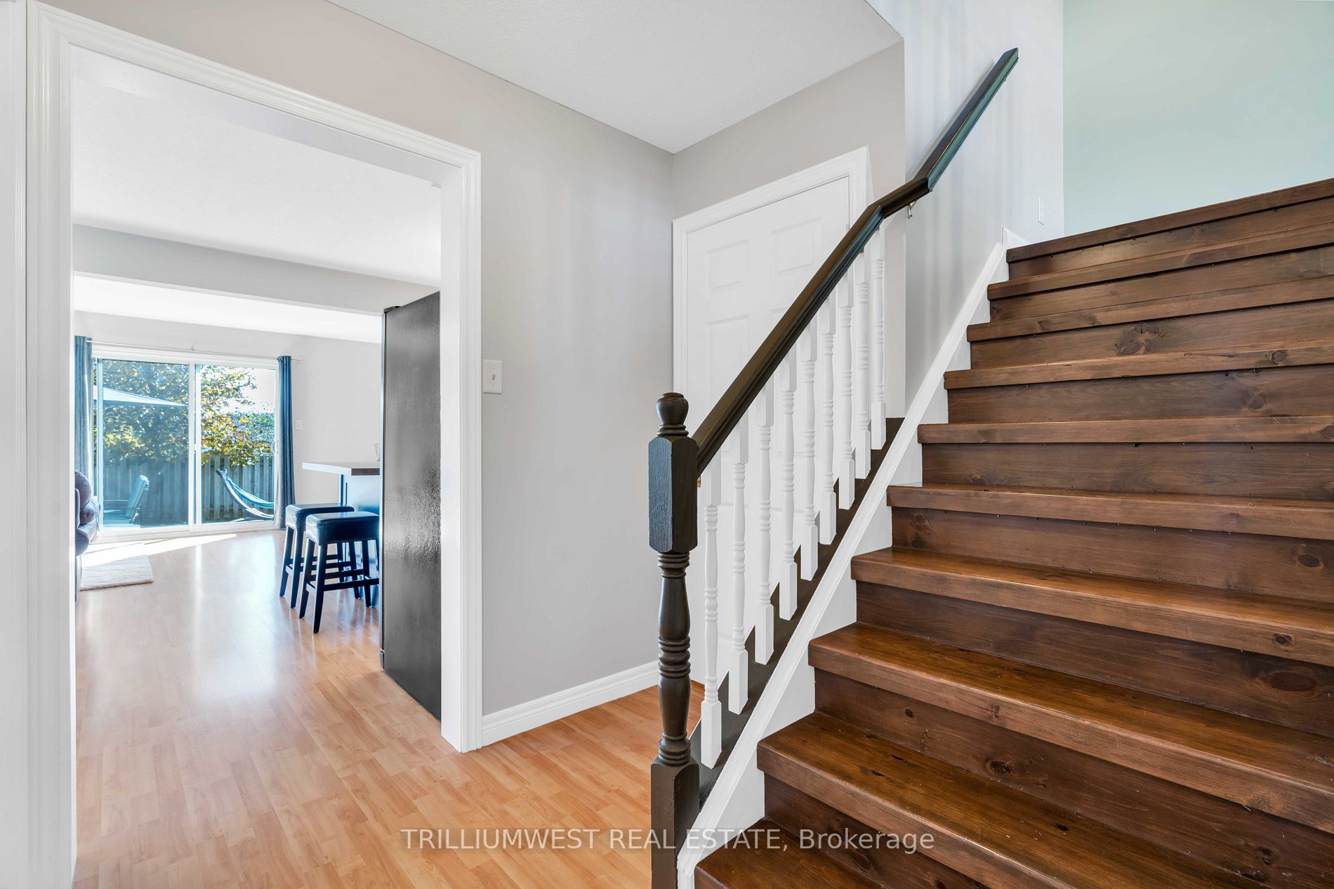 87 Tagge St