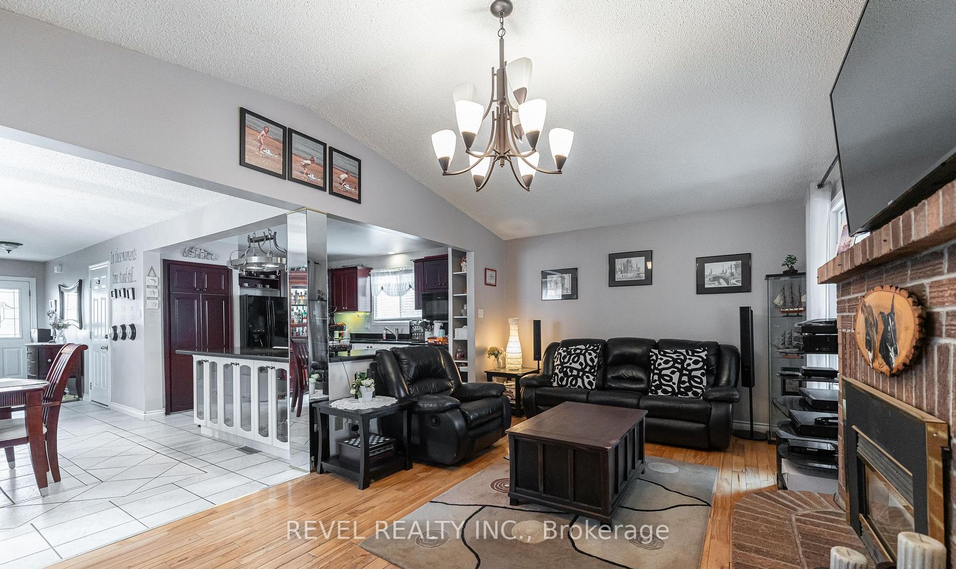 39 Twinoaks Cres