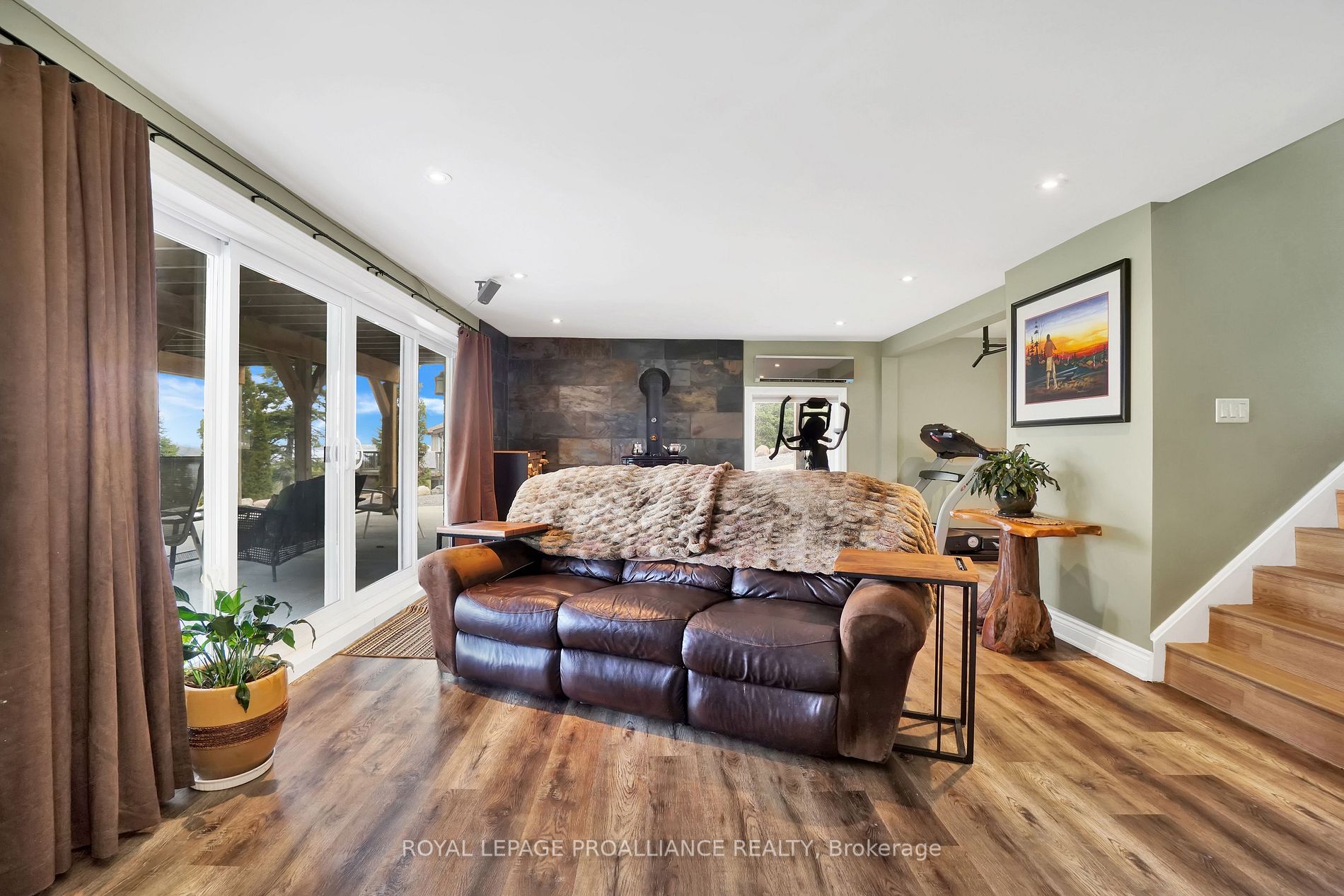 180 Grandview Drive