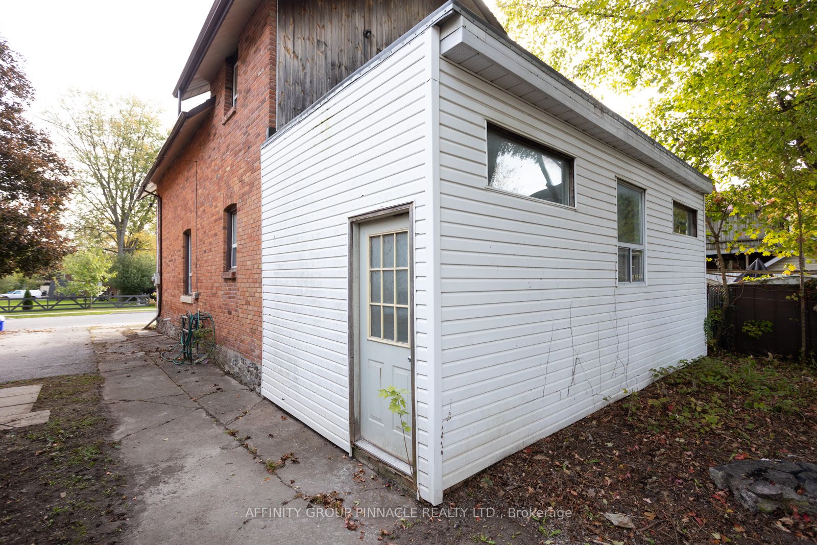 33 St Lawrence Street