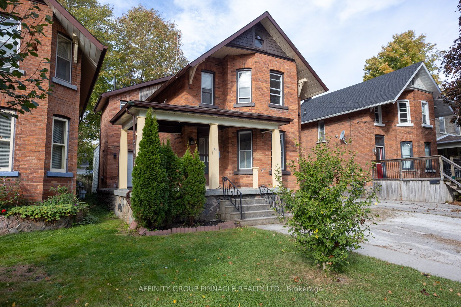 33 St Lawrence Street
