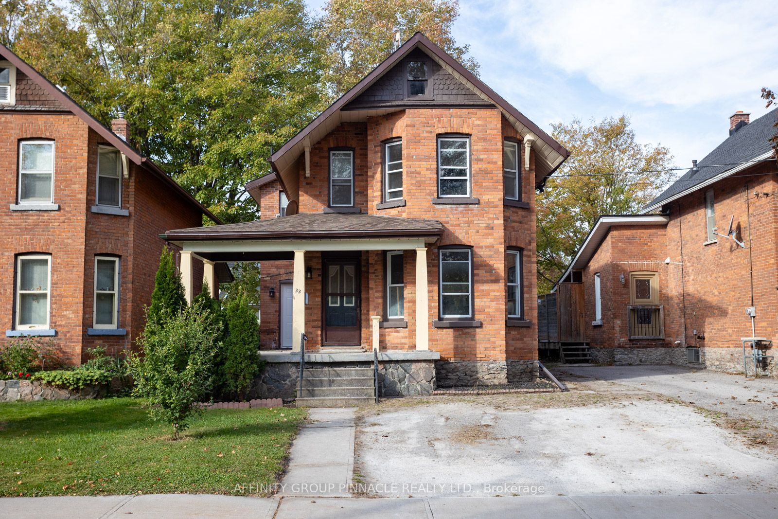 33 St Lawrence Street