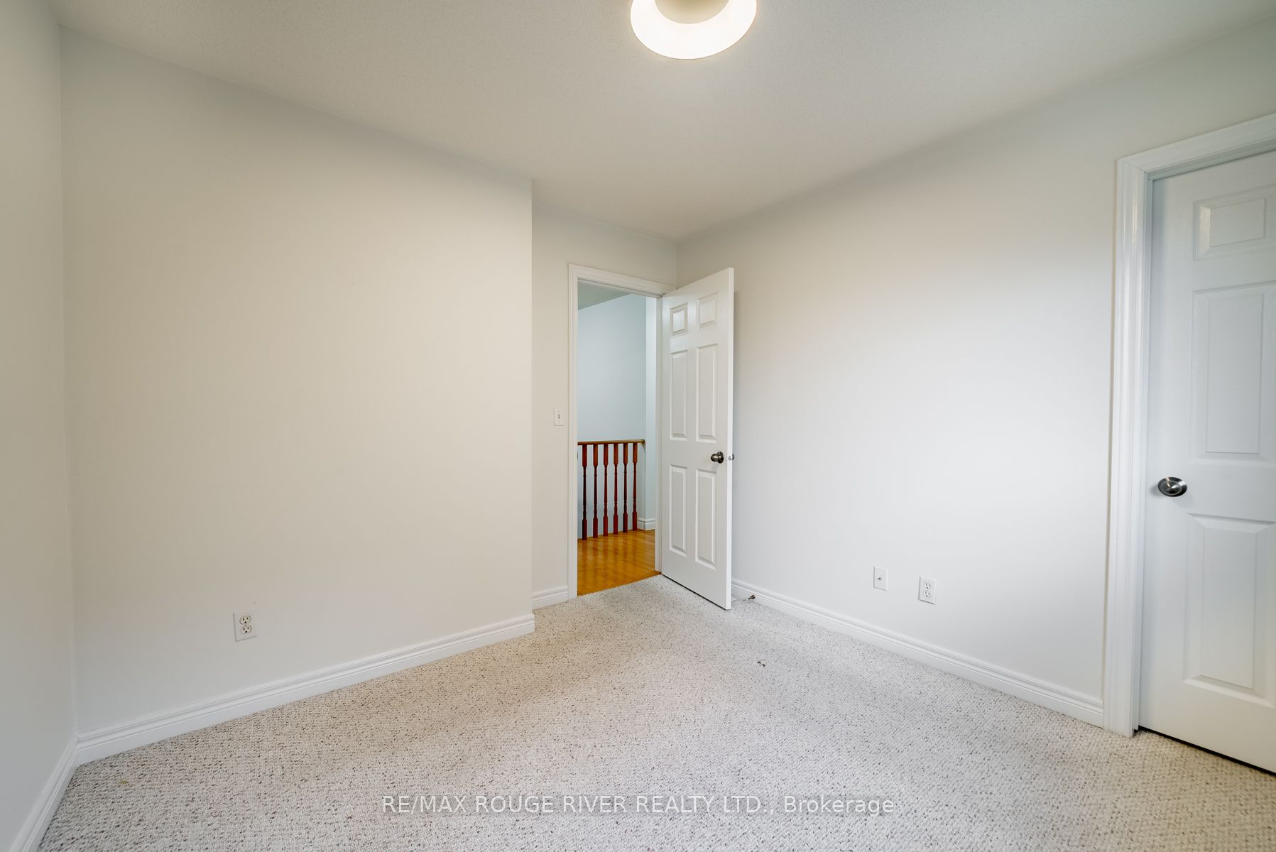 2 Klein St
