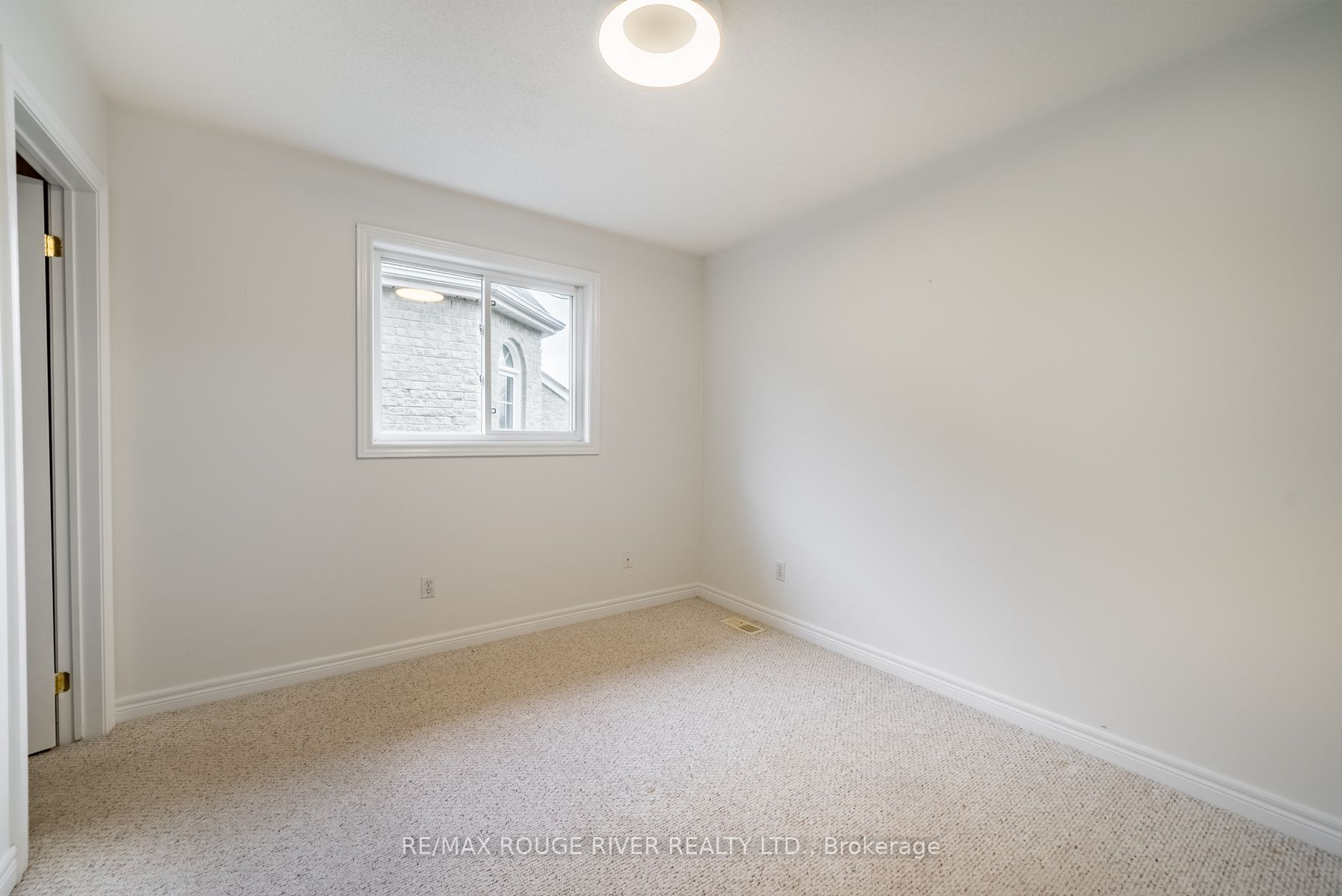 2 Klein St