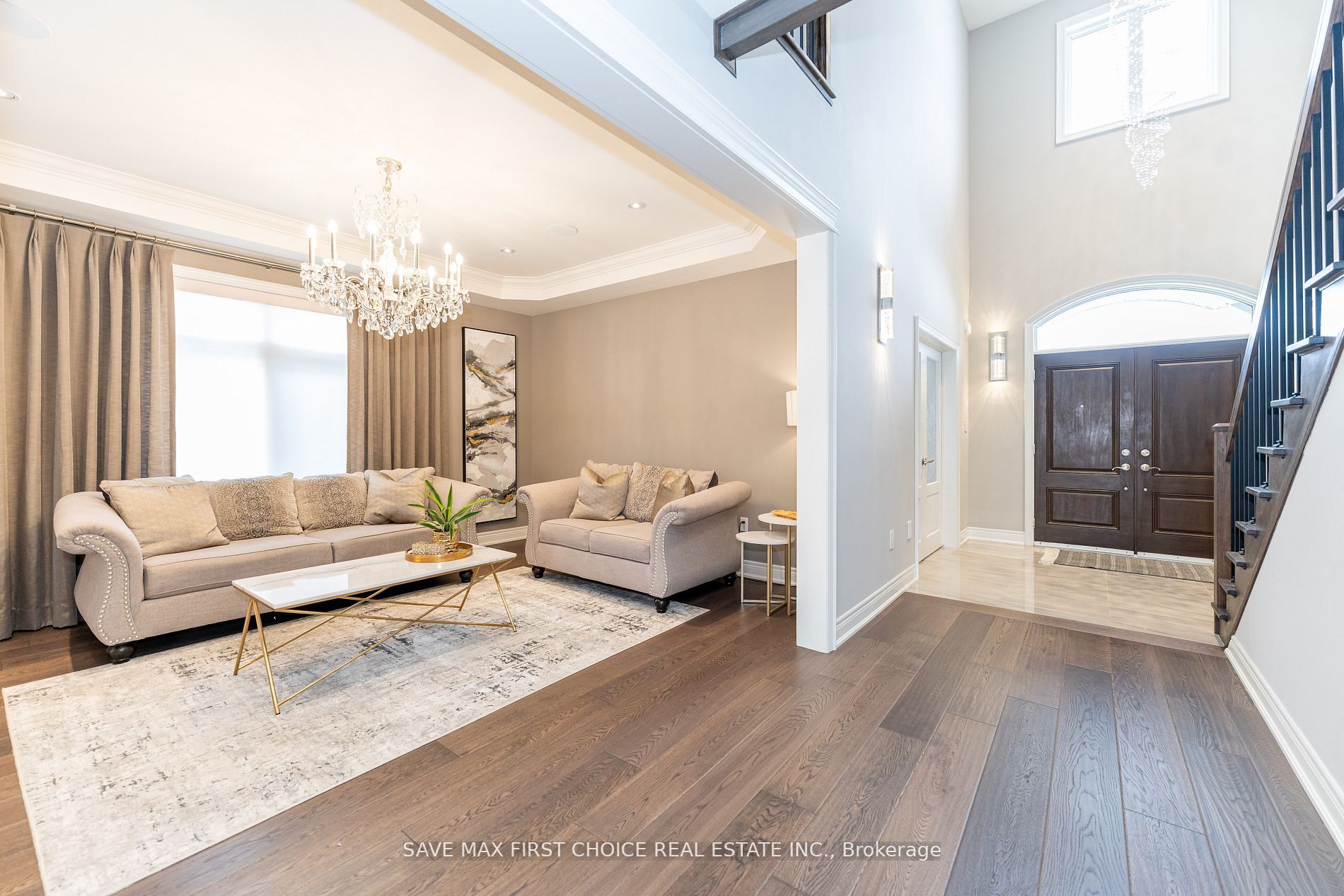 101 Lampman Dr
