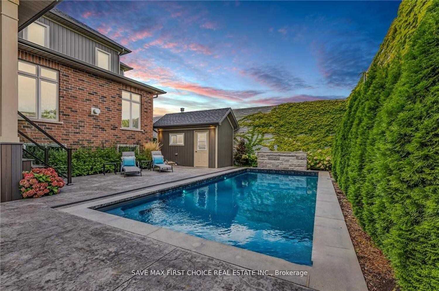 101 Lampman Dr