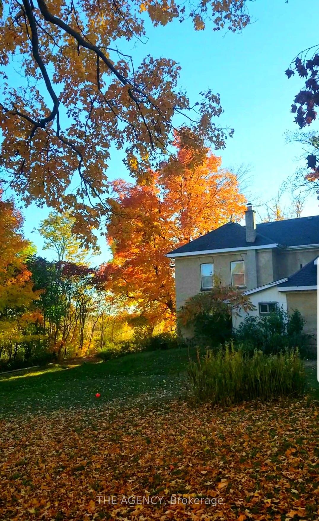 1592 Centre Rd