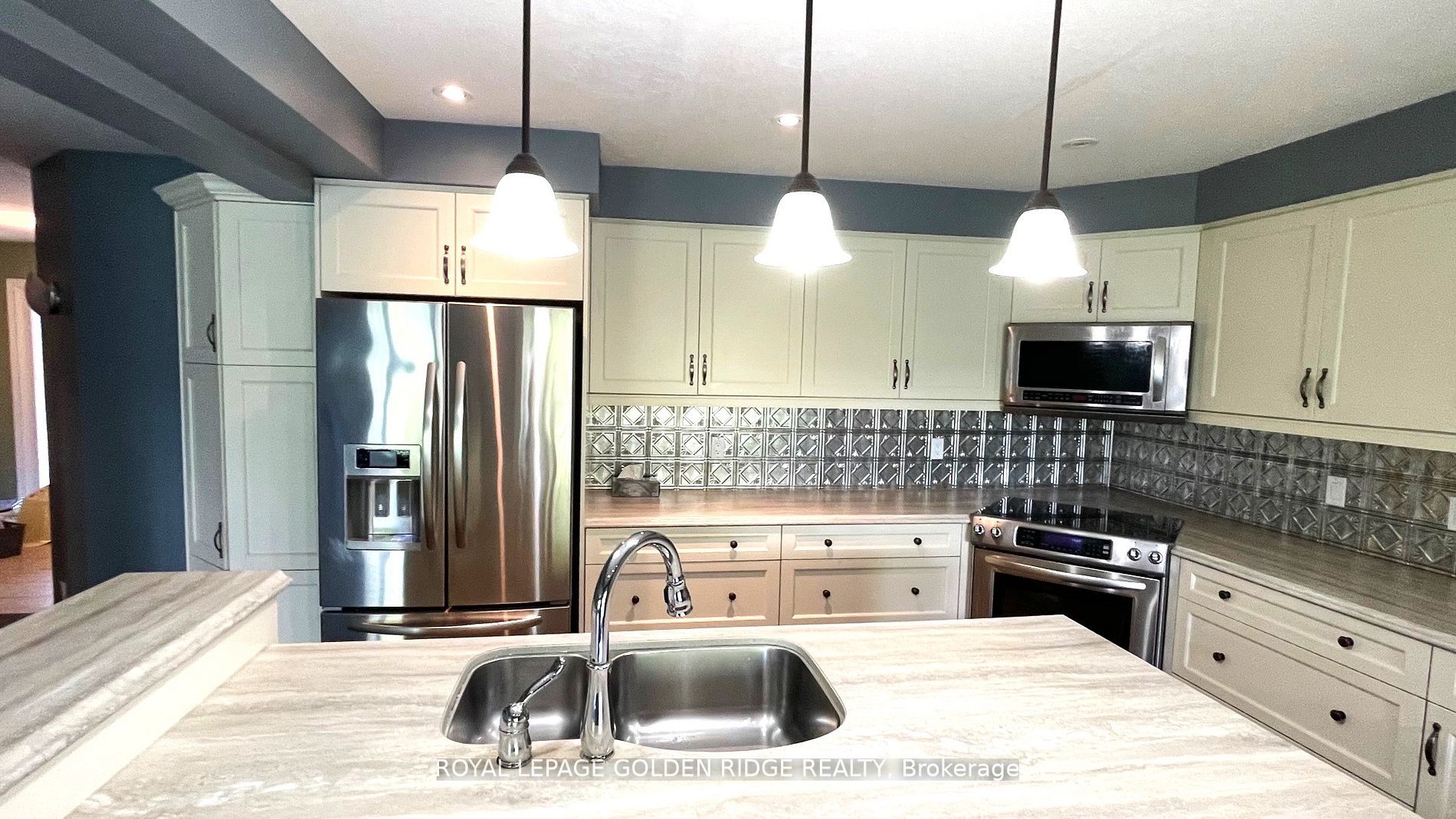24 Lowes Road E, ##2
