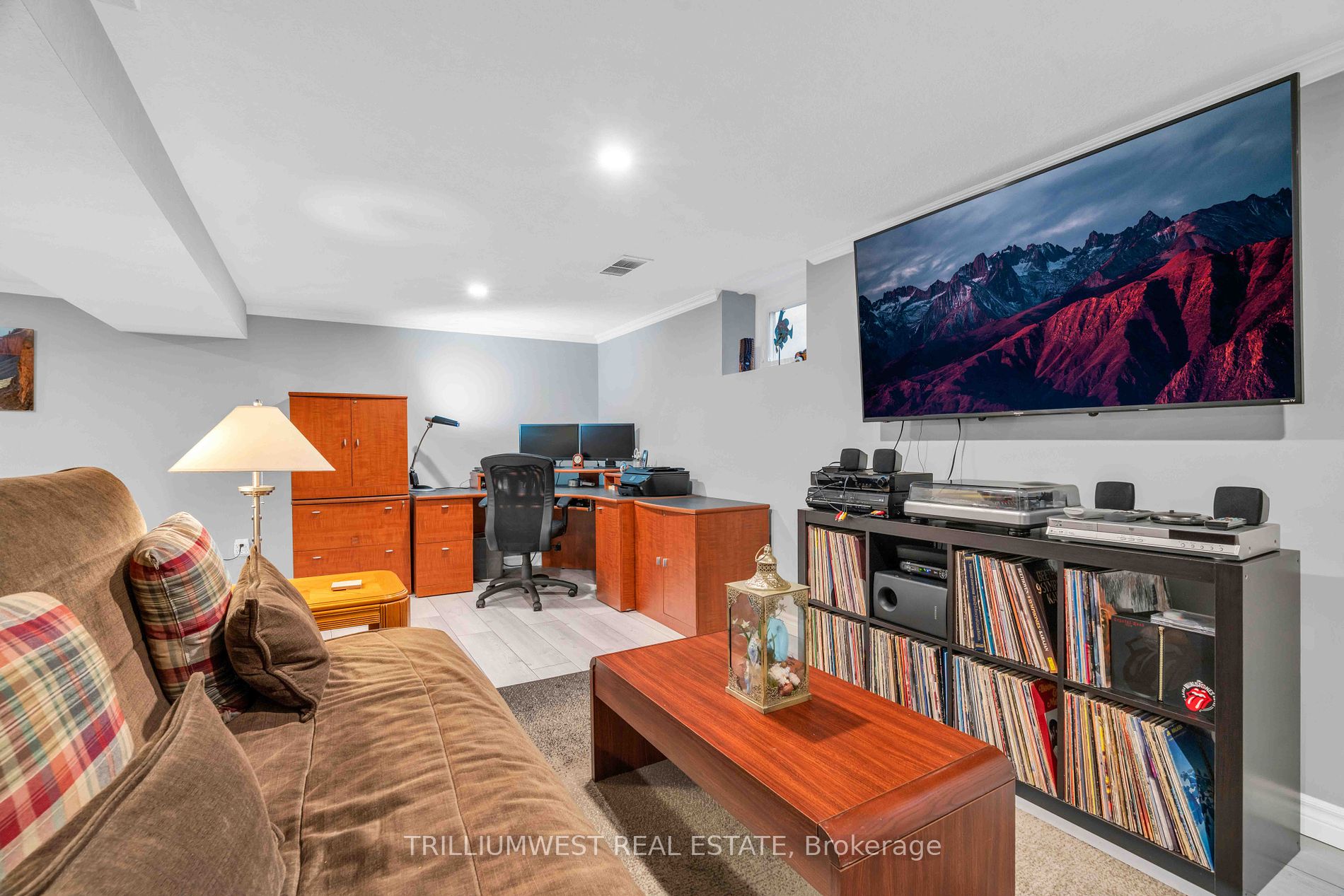 30 Hostein Dr