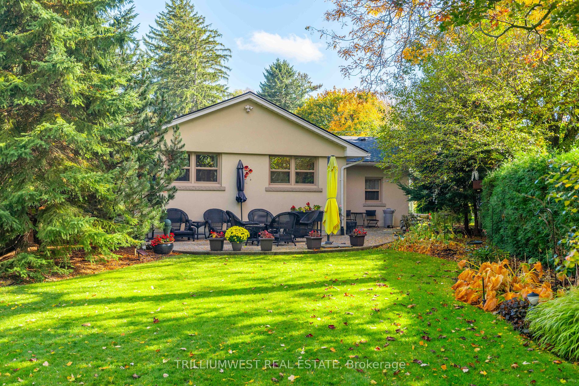 30 Hostein Dr
