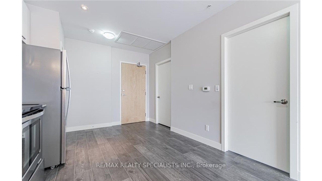 1 Victoria Street S, #1510