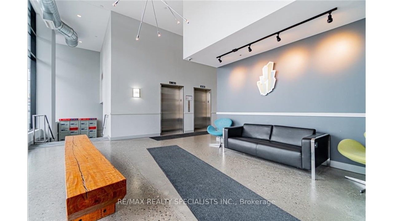 1 Victoria Street S, #1510