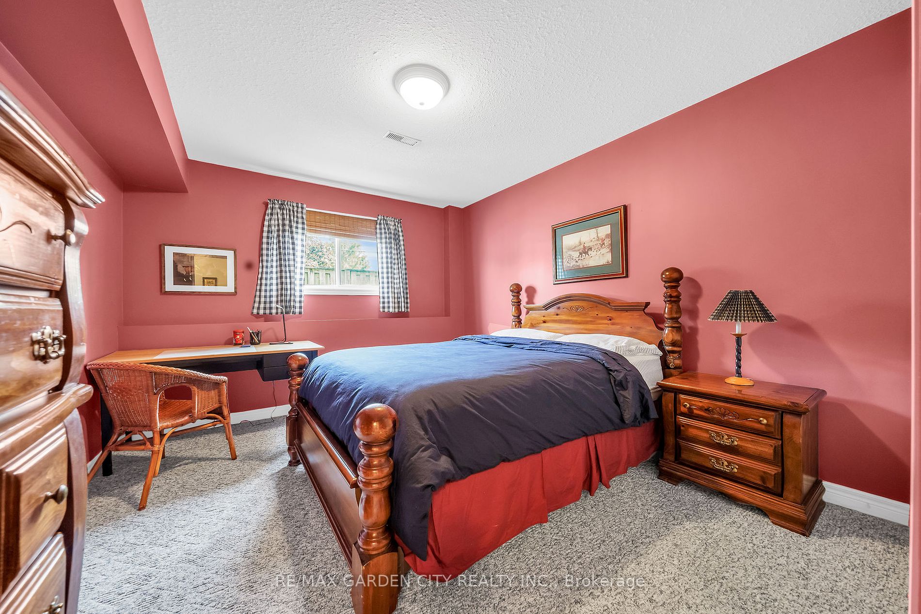 76 Palmer Rd