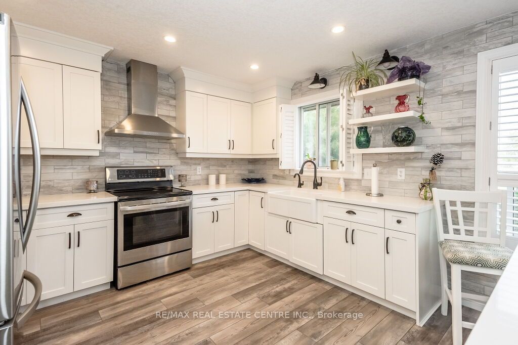 53 Howden Cres
