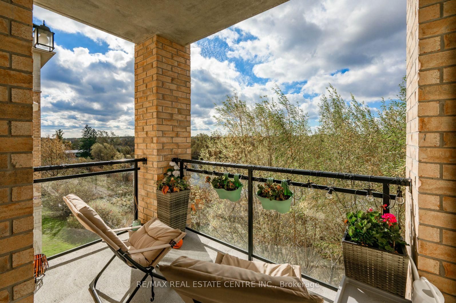 1077 Gordon Street, #336
