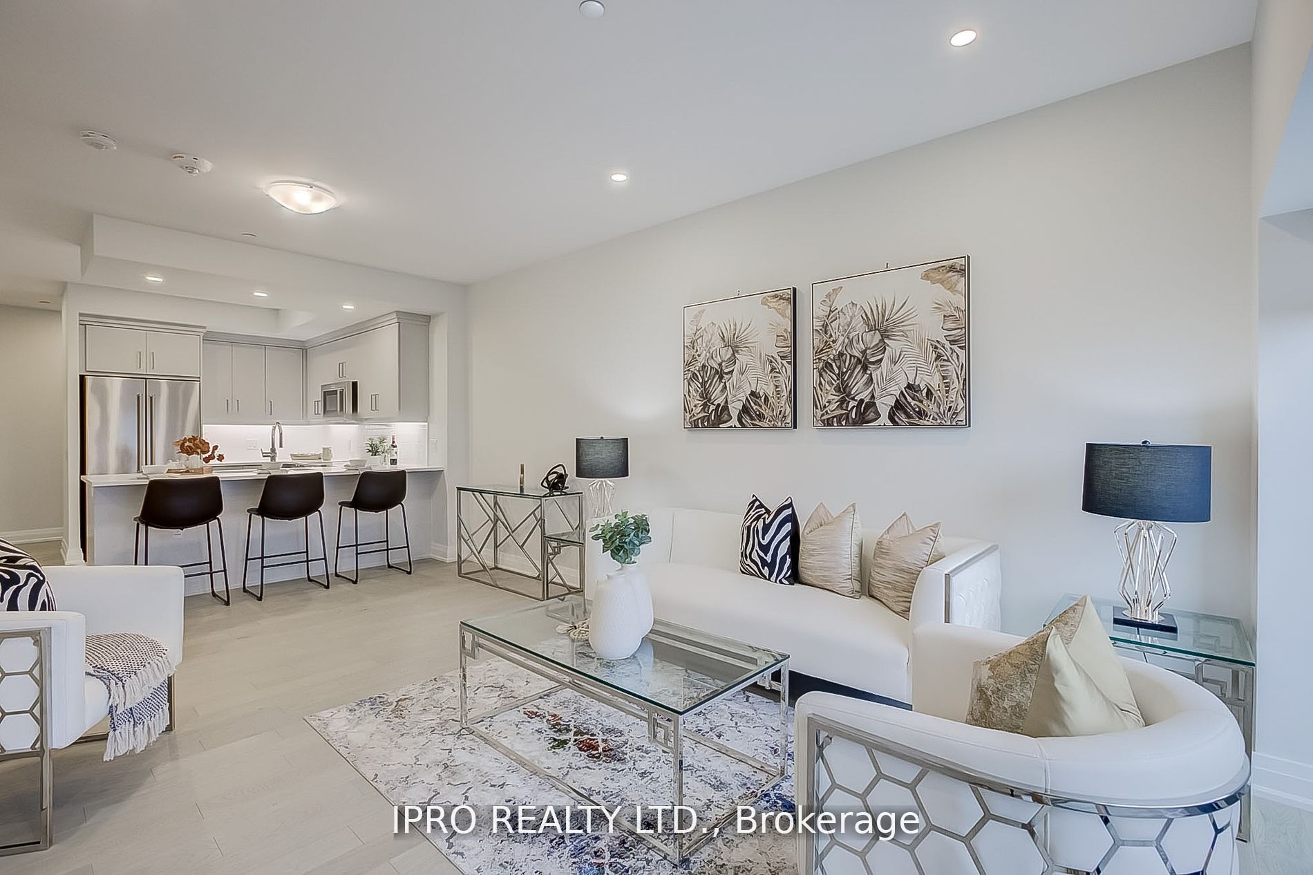 71 Wyndham Street S, #511