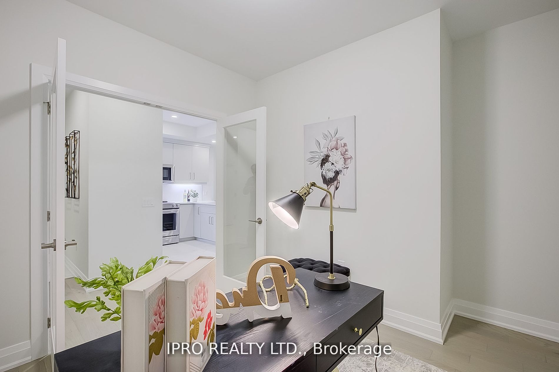 71 Wyndham Street S, #511
