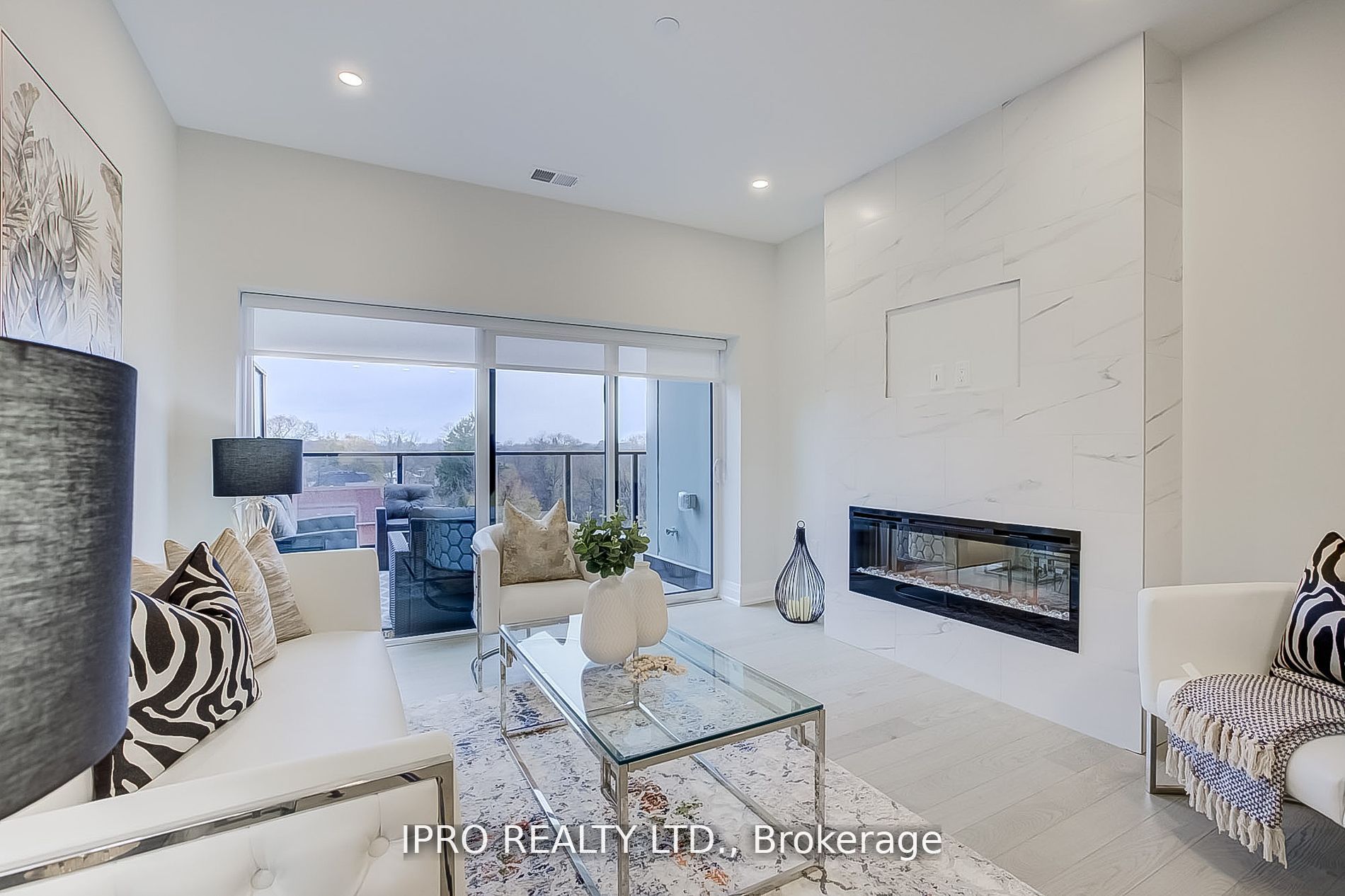 71 Wyndham Street S, #511
