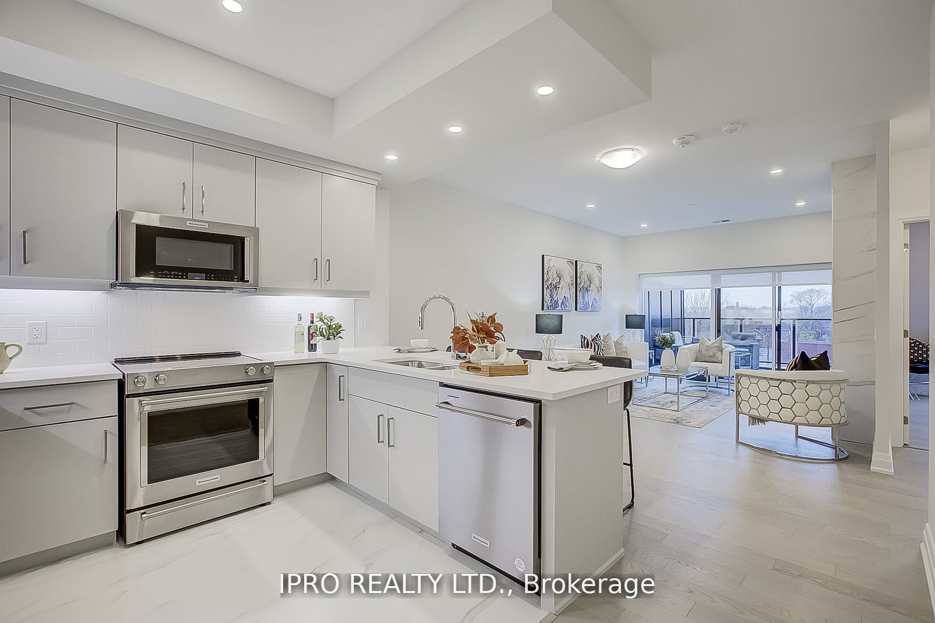 71 Wyndham Street S, #511