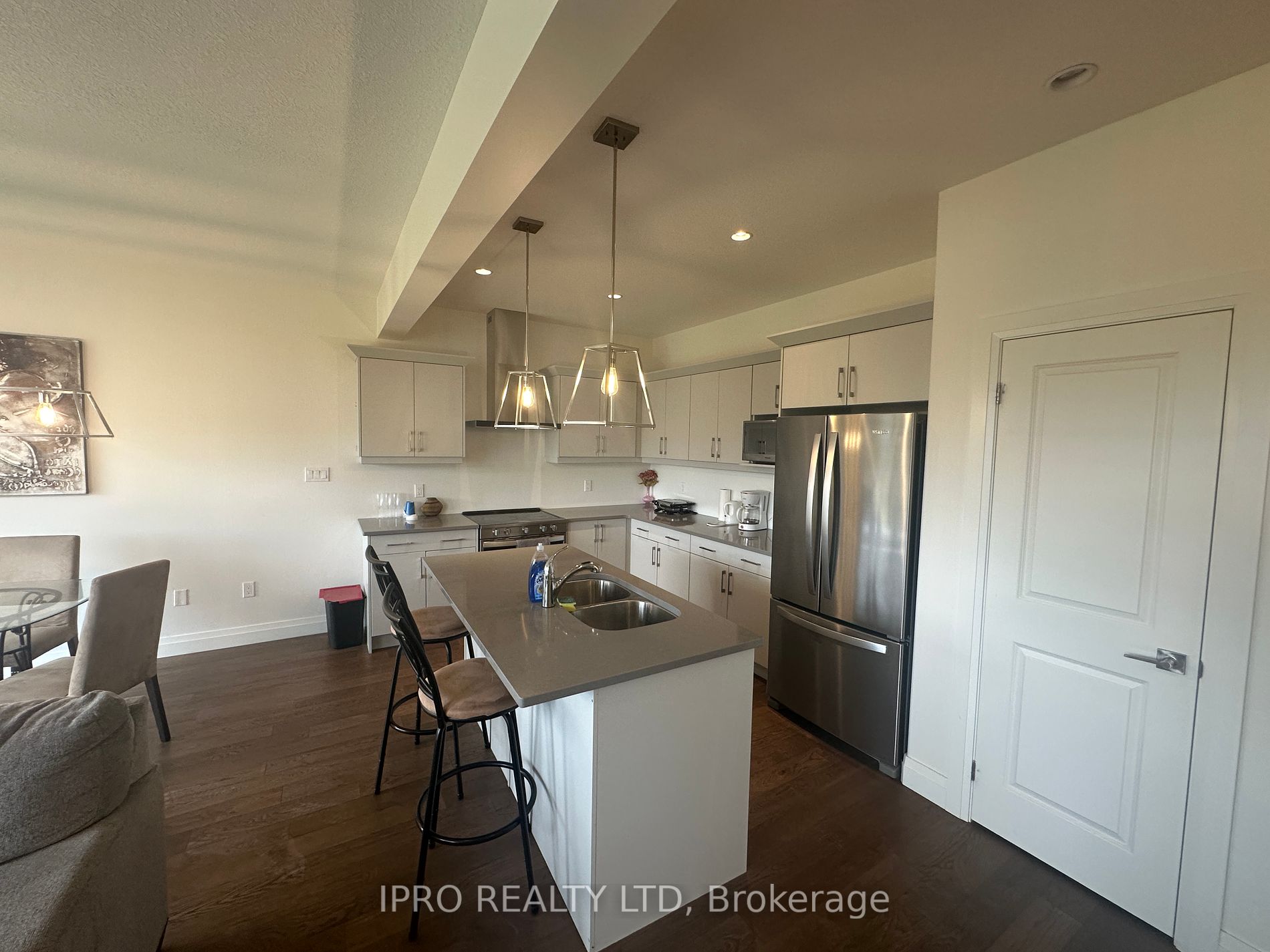 1021 Upperpoint Ave