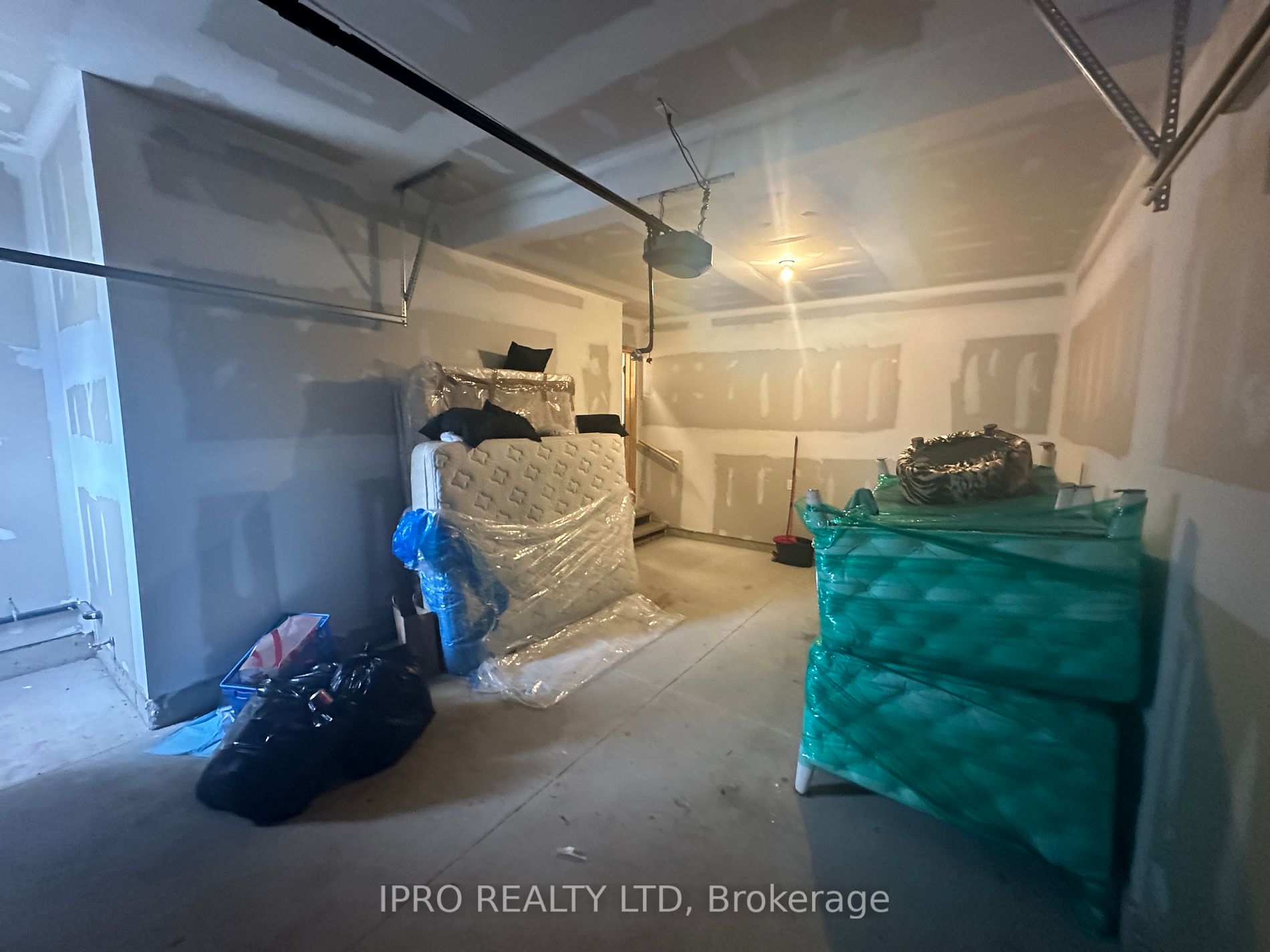 1021 Upperpoint Ave