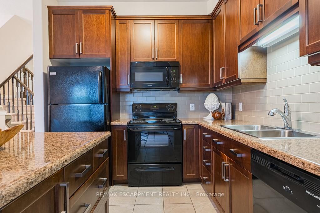 87 Sexton Cres