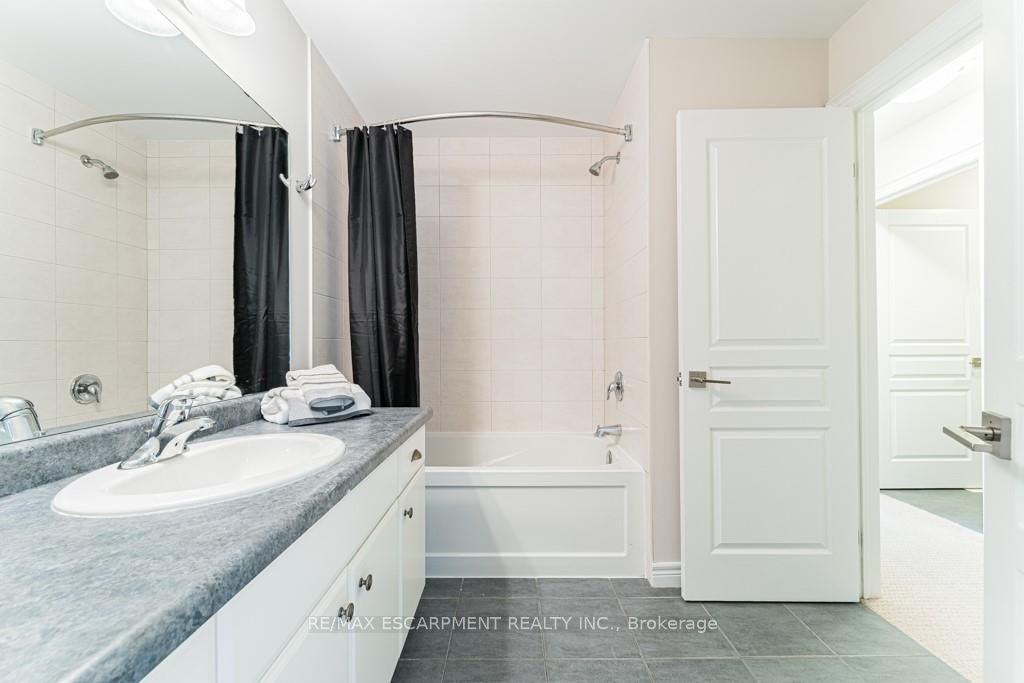 87 Sexton Cres