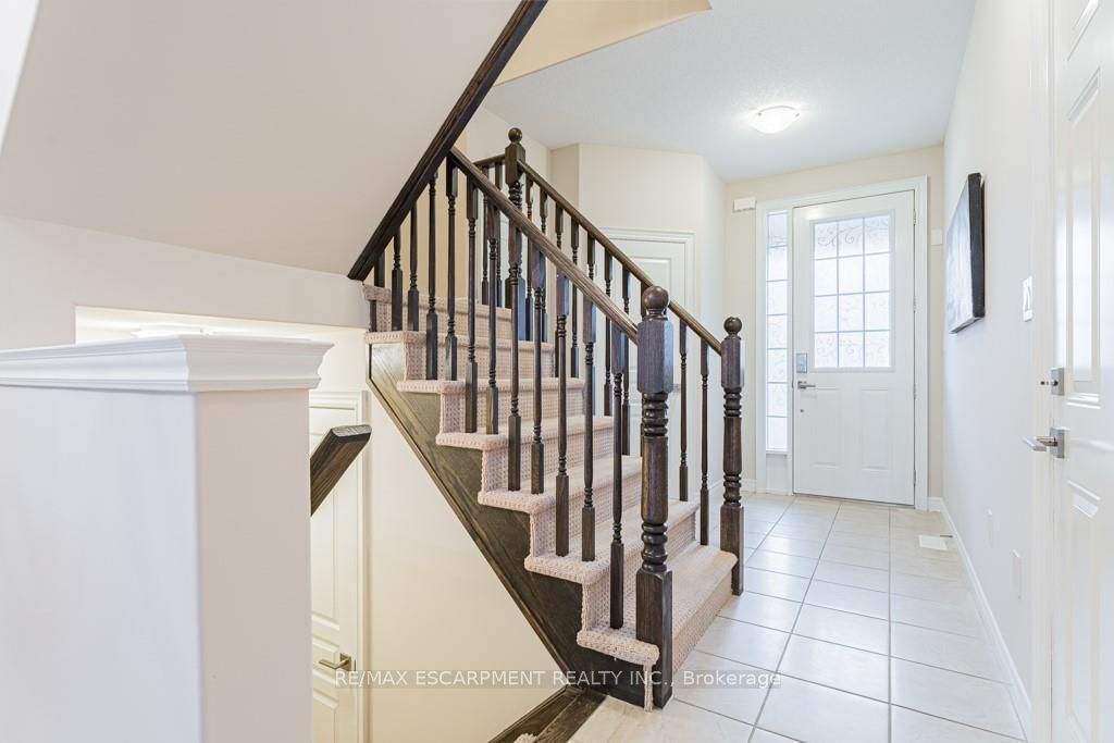 87 Sexton Cres
