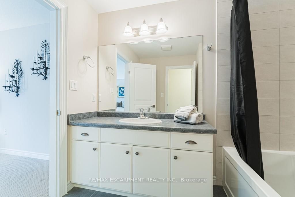 87 Sexton Cres