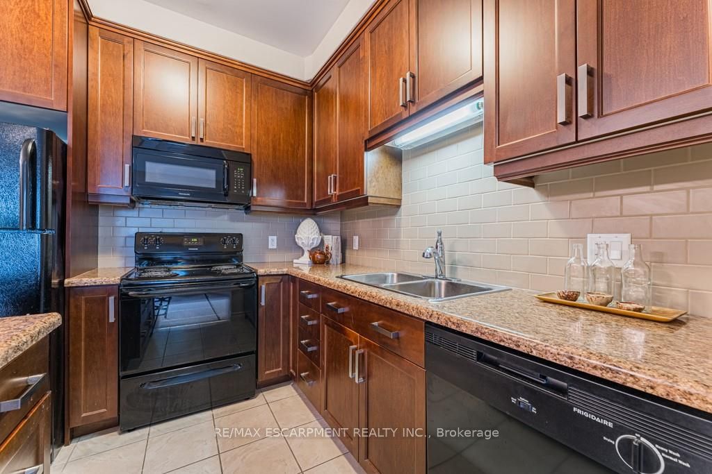 87 Sexton Cres