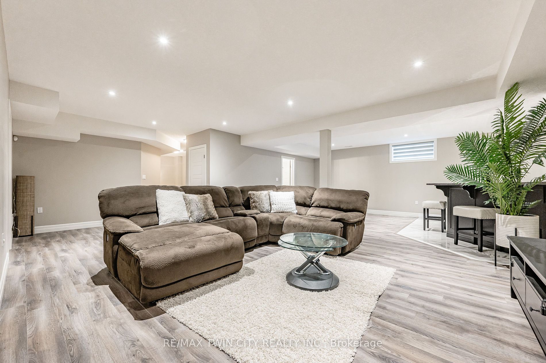 316 Deerfoot Tr