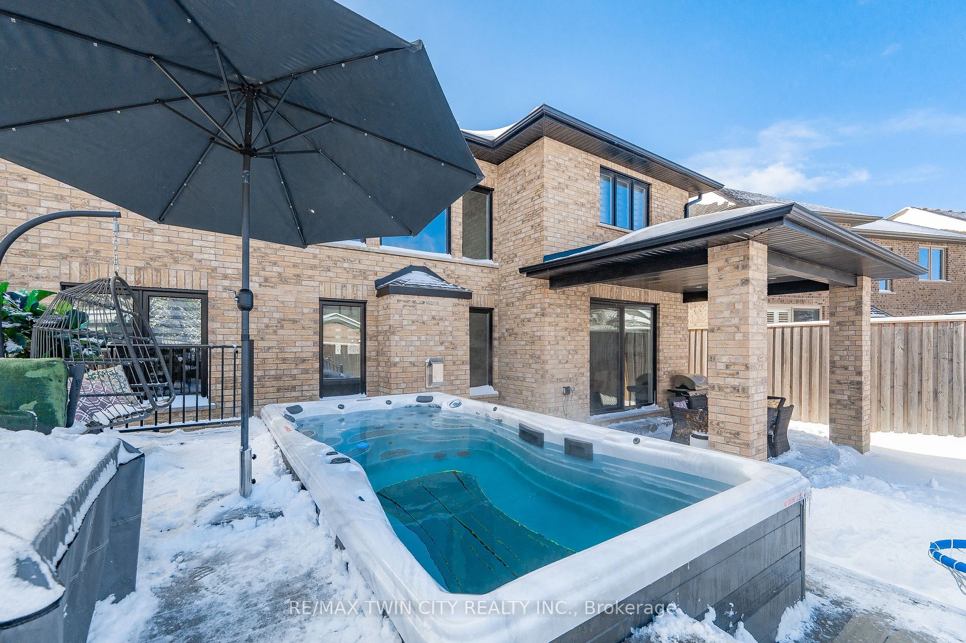 316 Deerfoot Tr