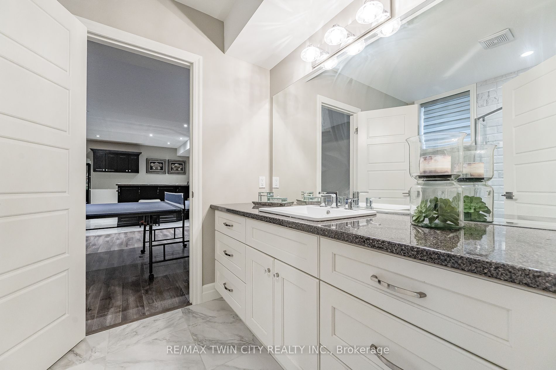 316 Deerfoot Tr