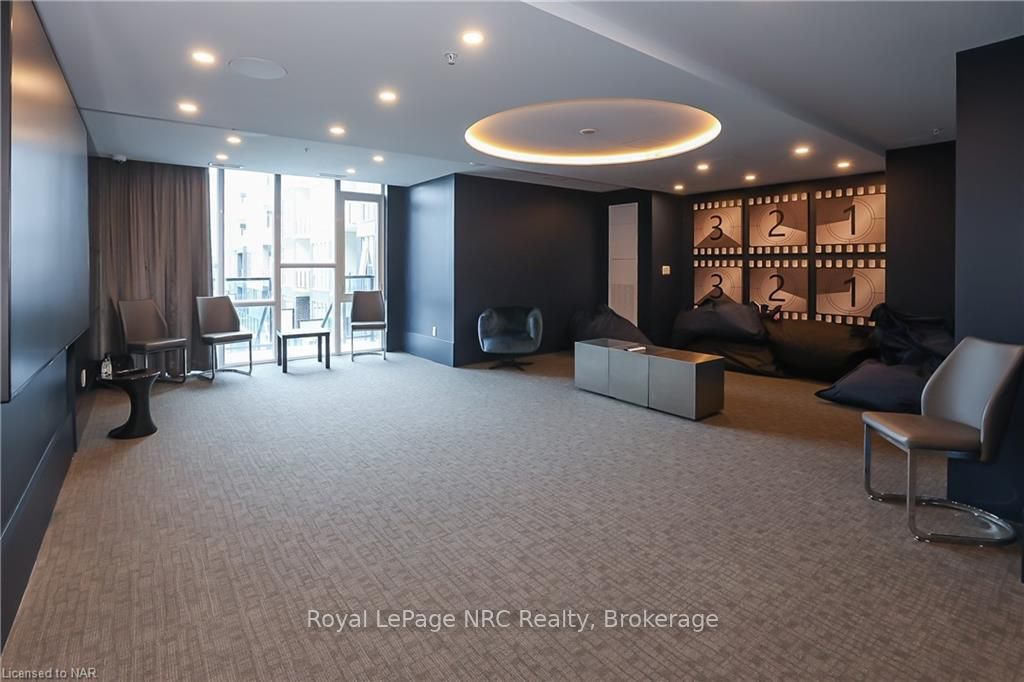 16 Concord Pl, #310
