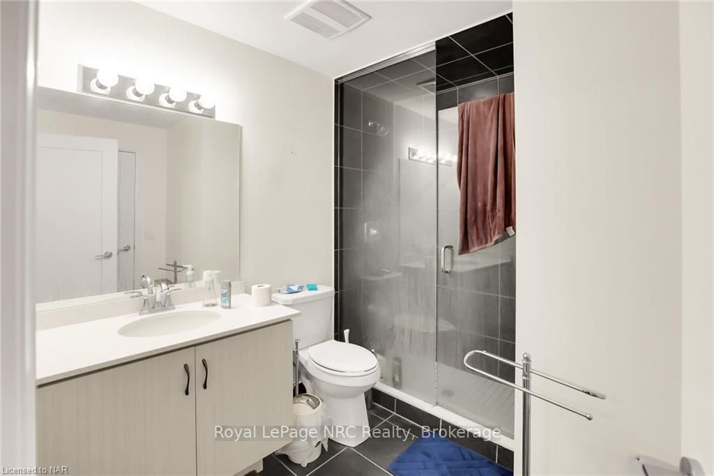 16 Concord Pl, #310