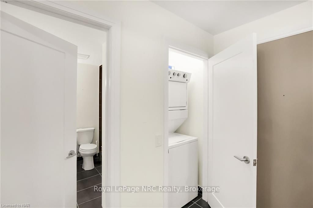 16 Concord Pl, #310