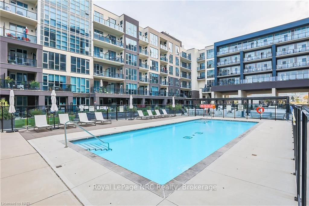 16 Concord Pl, #310